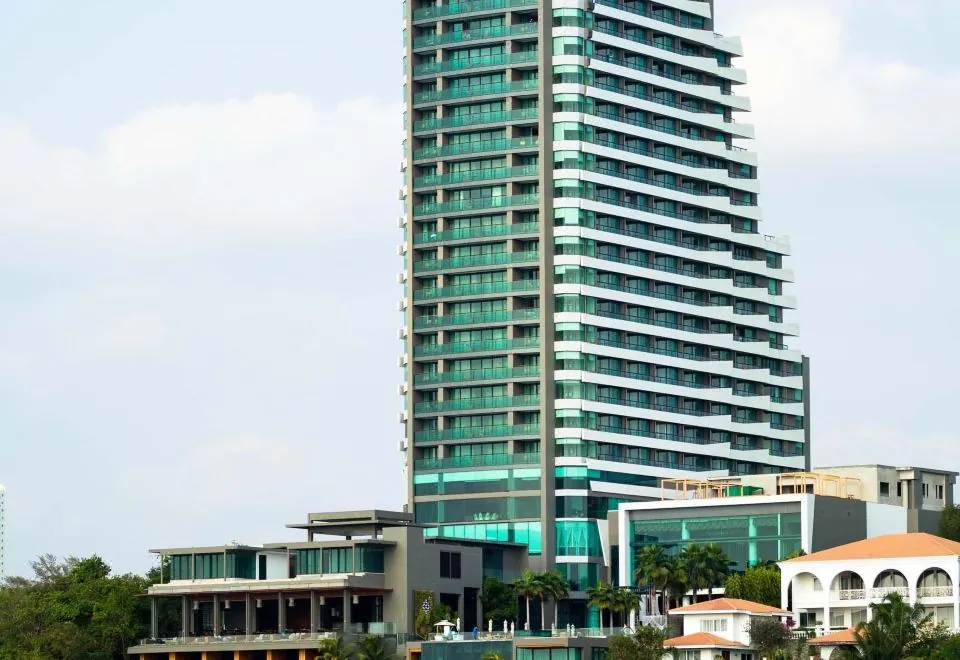 Cape Dara Resort