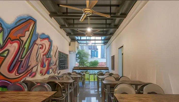 Beat Arts Hostel at Chinatown