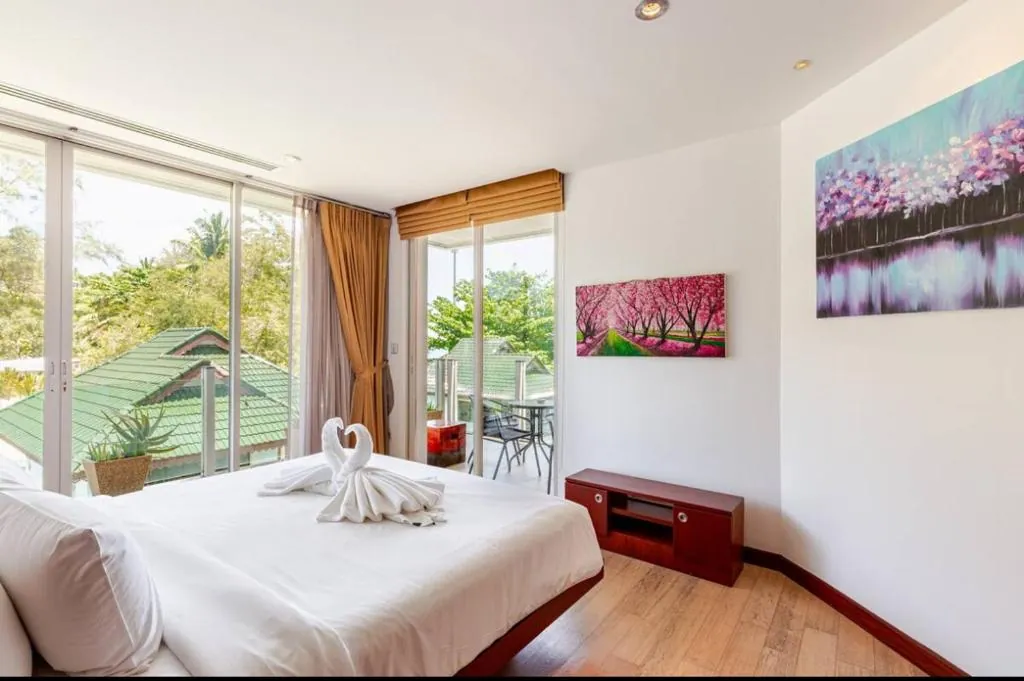 Luxuriously private seafront bangtao beach