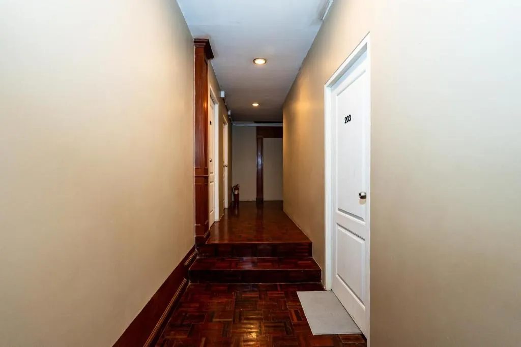 Stay On Sukhumvit 11