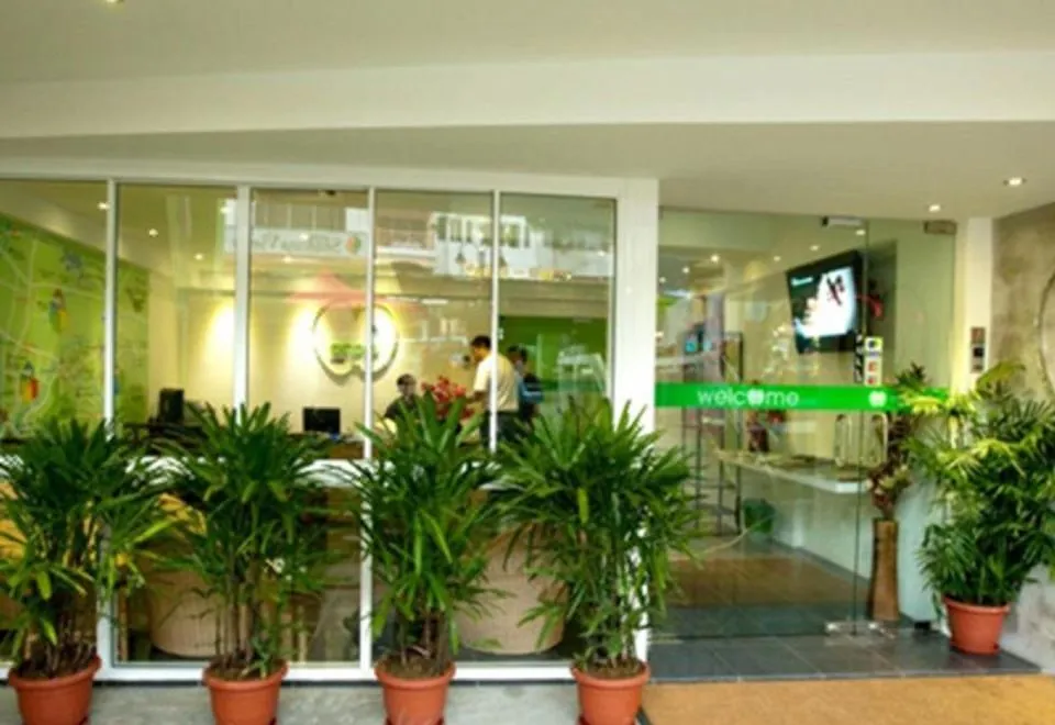 Apple Hotel