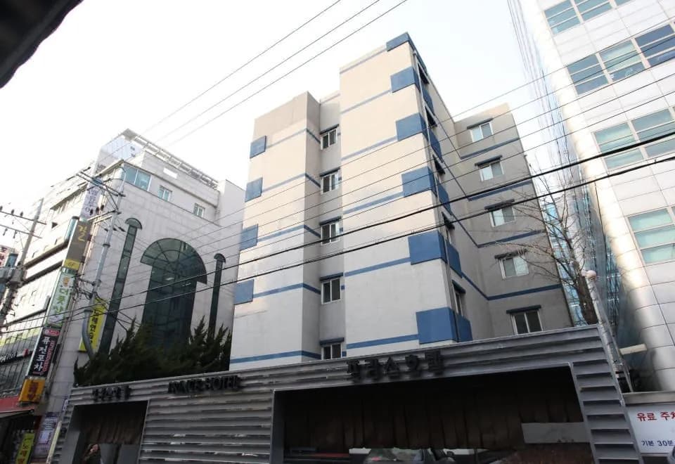 Prince Hotel