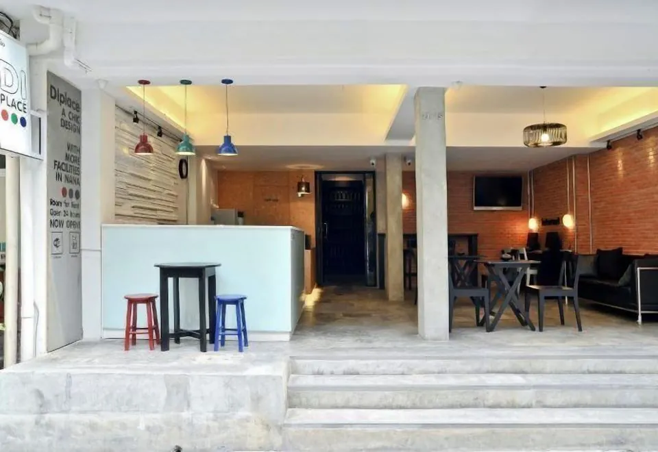 Di Place Hotel