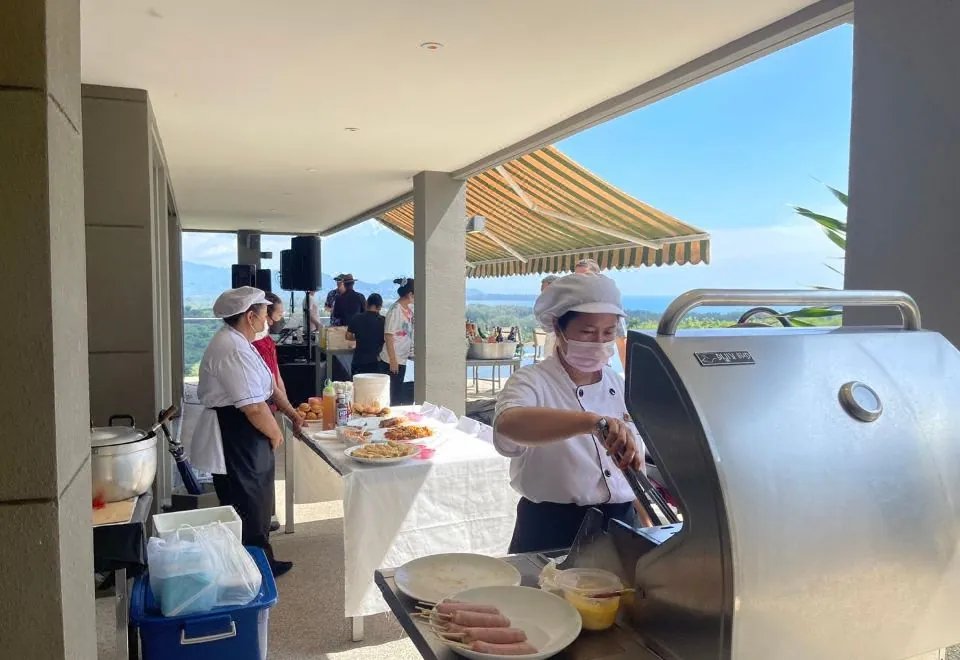Surin Bay Inn