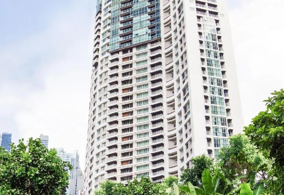 Urbana Langsuan, Bangkok