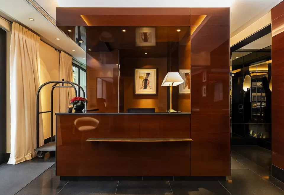 Hotel Montaigne