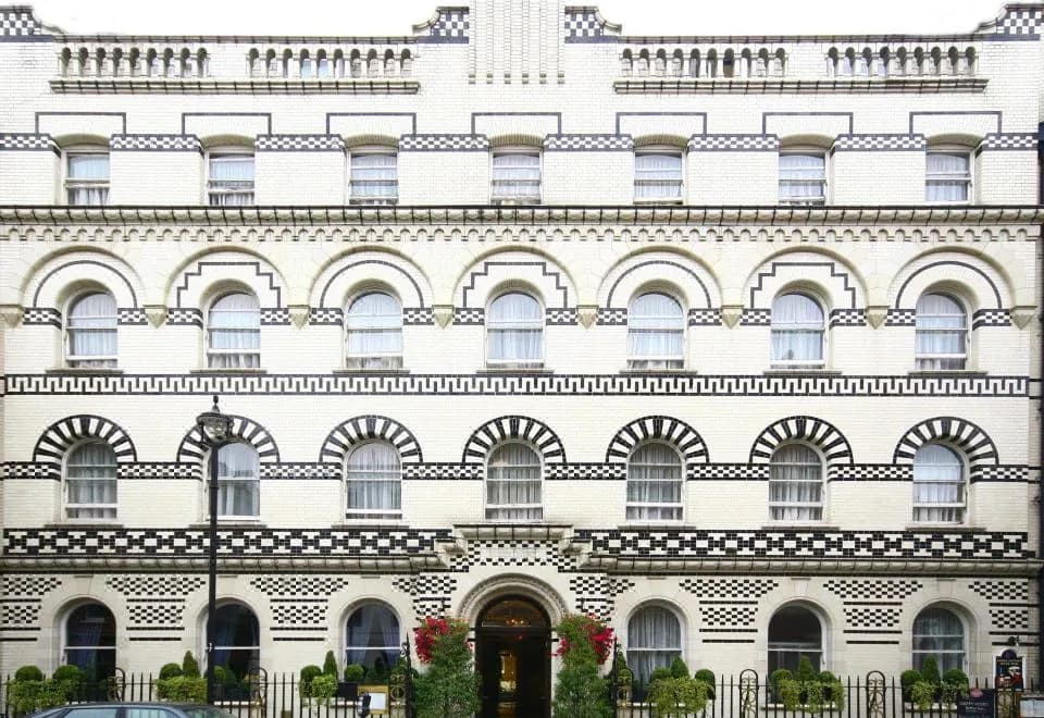 Gem Langham Court Hotel