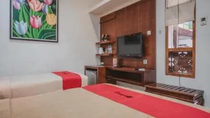 RedDoorz Near Galeria Mall 2