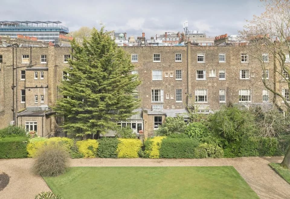 The Montague on The Gardens