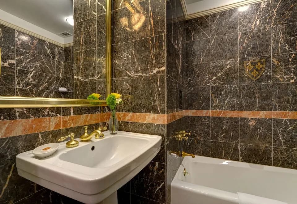 Hotel Elysee by Library Hotel Collection