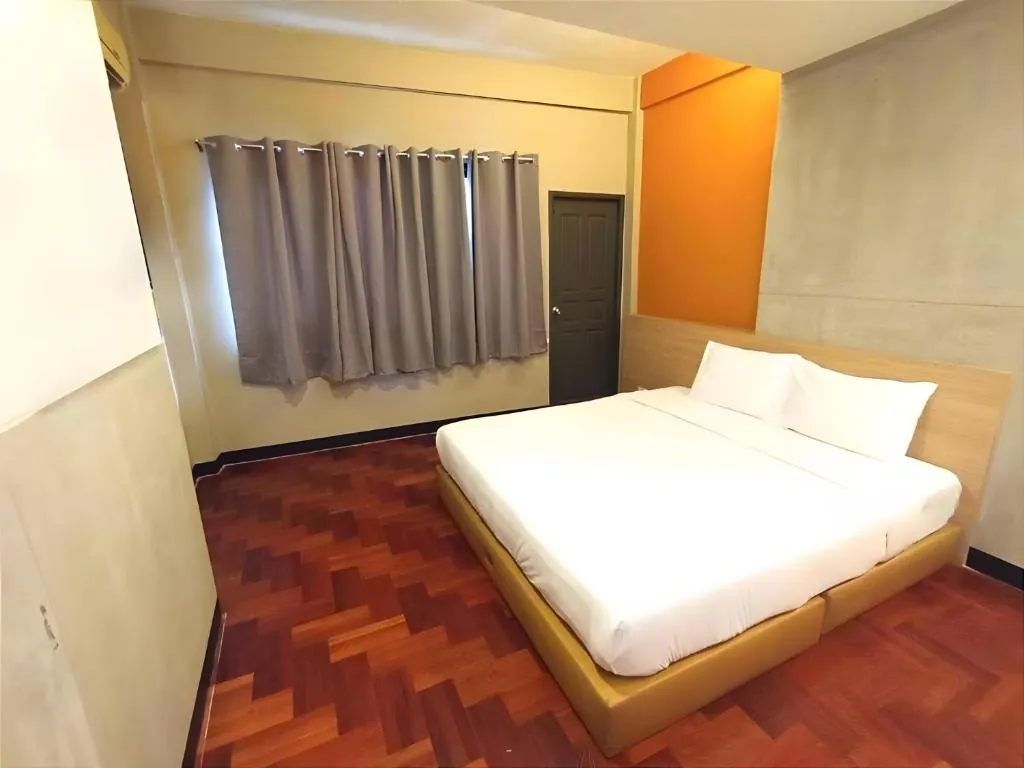 GO INN Silom BTS Surasak