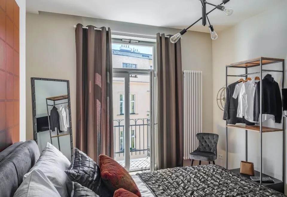 MN6 Luxury Suites by Adrez