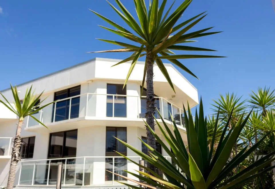 Bayview Beachfront Apartments