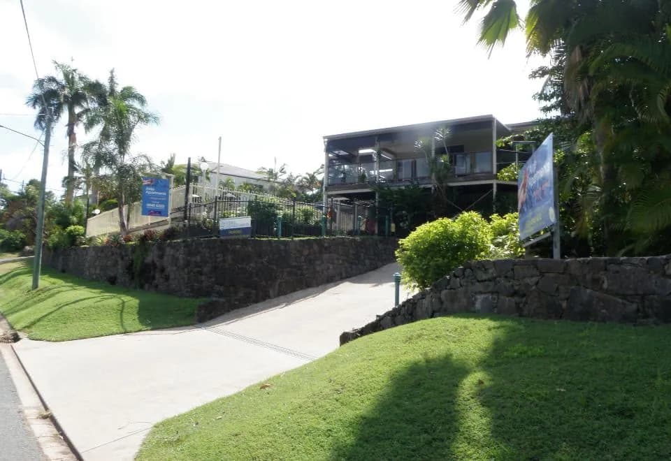 Airlie Apartments