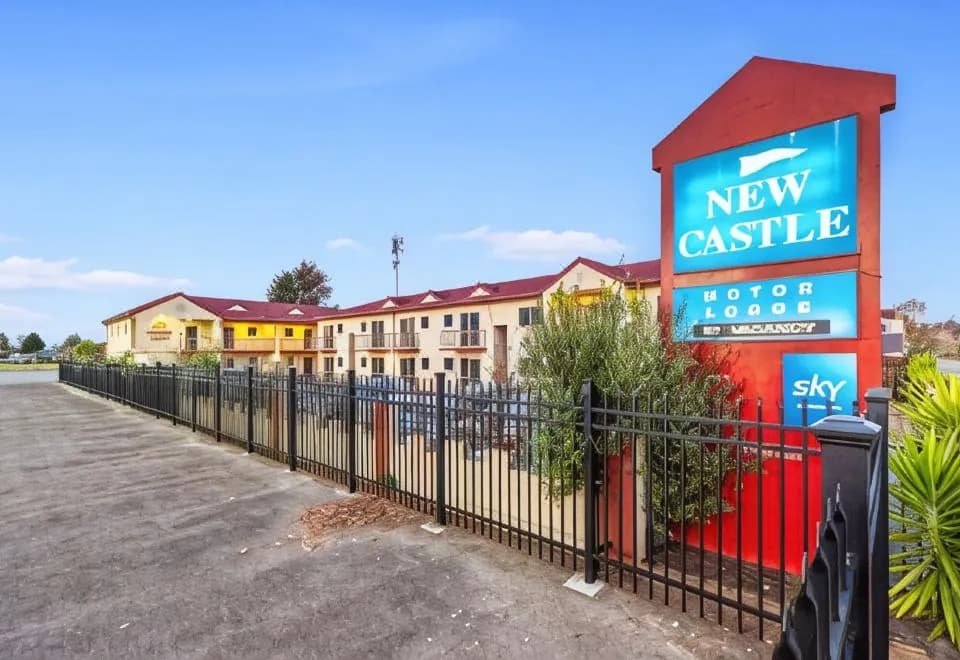 New Castle Motor Lodge