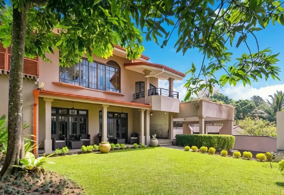 Clove Villa