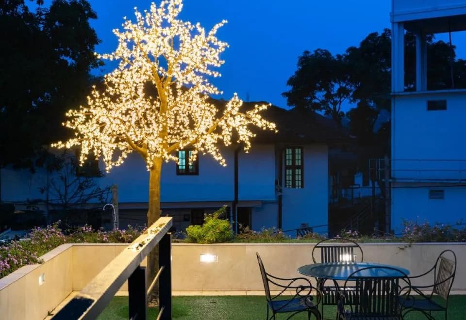 Clove Villa