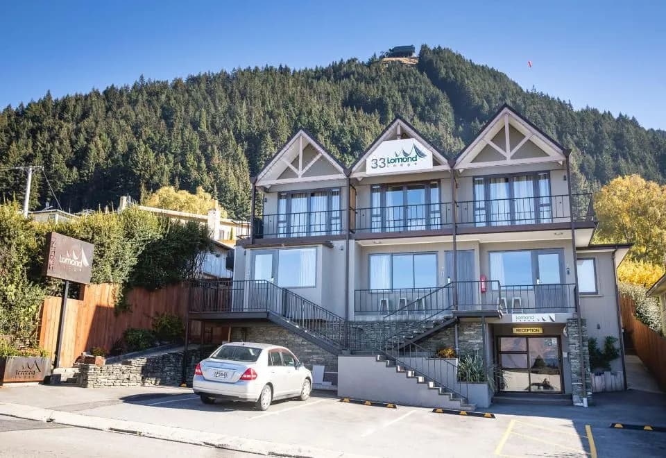 Lomond Lodge Motel & Apartments
