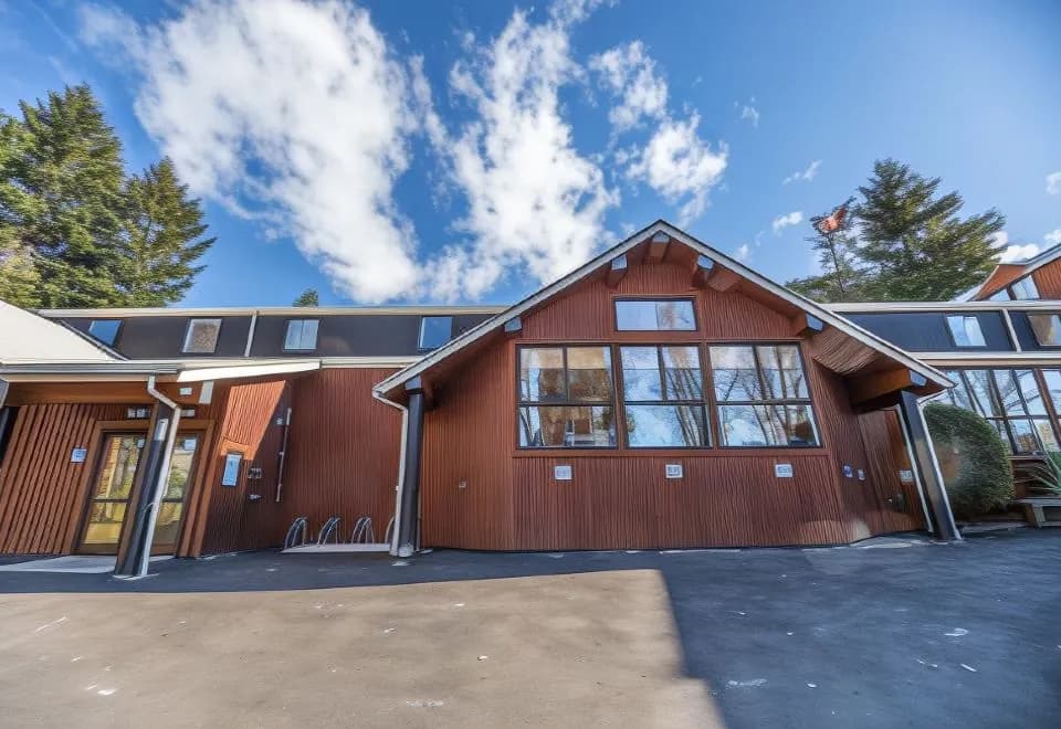 Haka House Queenstown Lakefront