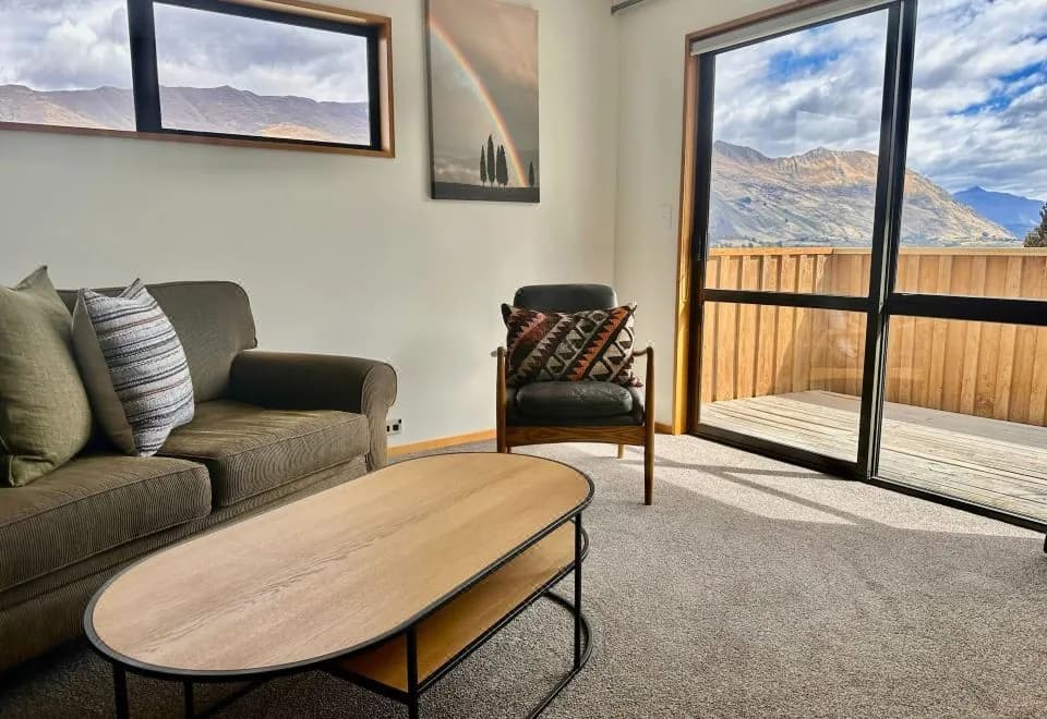 Wanaka Springs Lodge