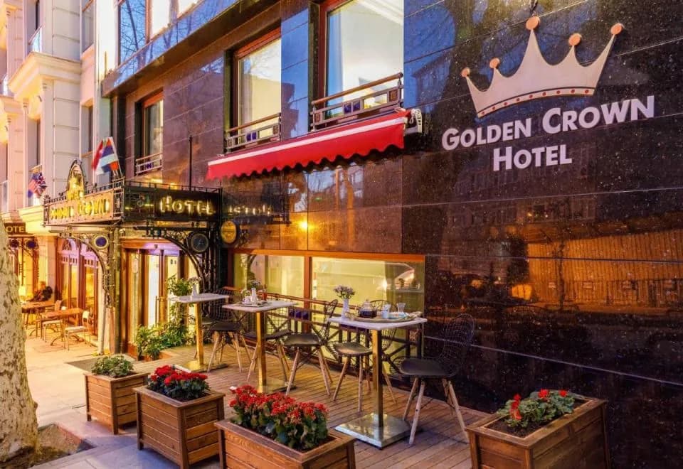 Golden Crown Hotel