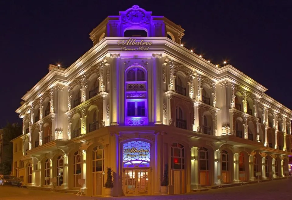 Albatros Premier Hotel