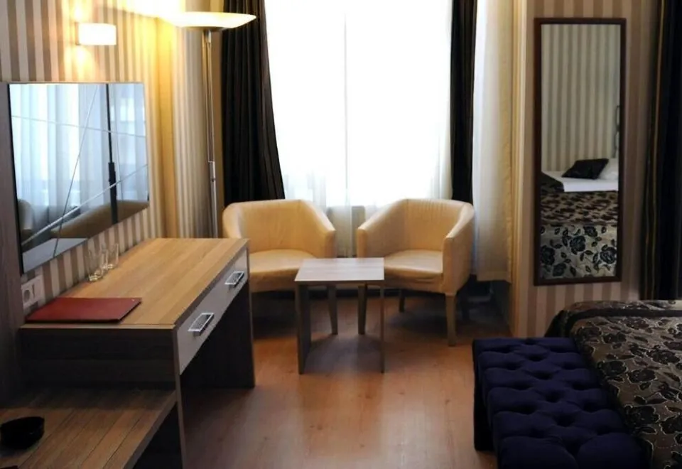 Nil Hotel