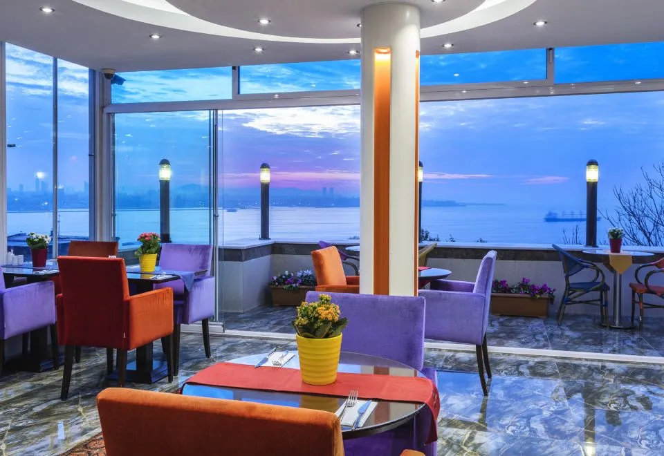 The Magnaura Palace Hotel