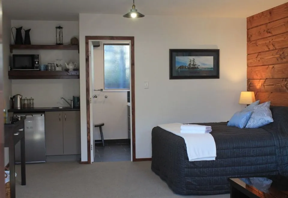 Inn the Bay Bed & Breakfast