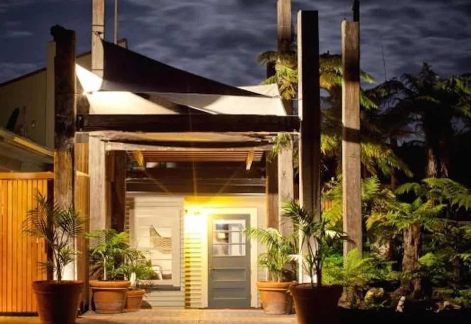 Solitaire Lodge