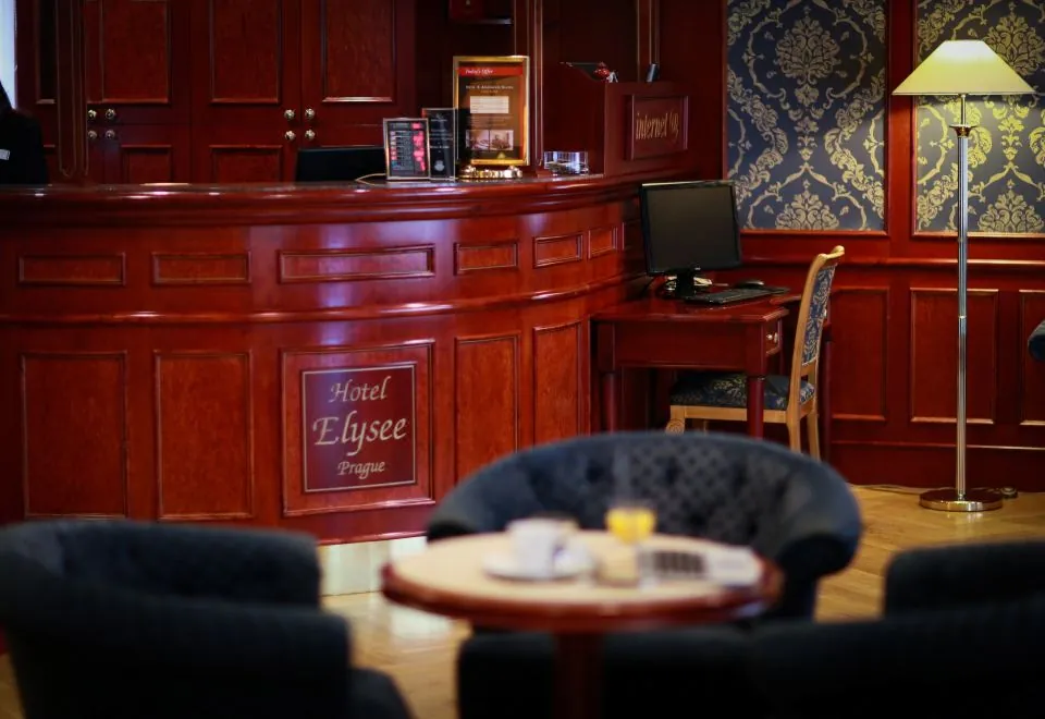 Elysee Hotel