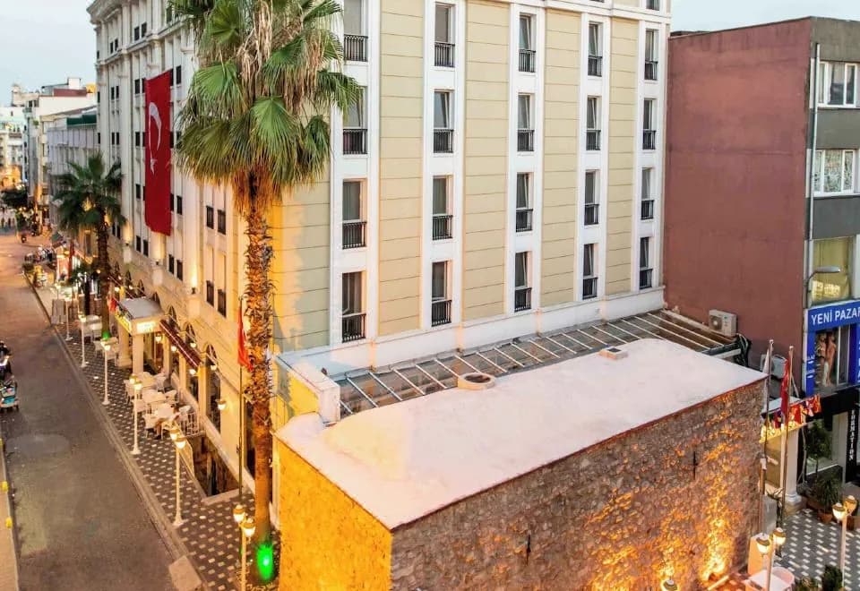 Baron Hotel