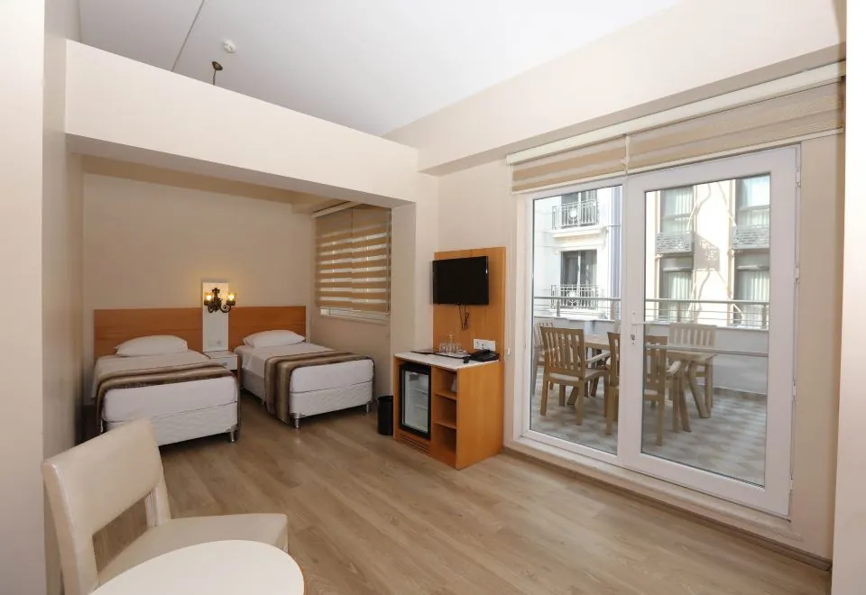 Baron Hotel