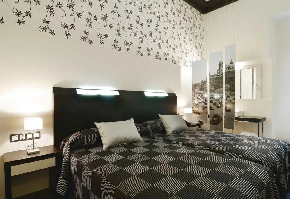 Alhambra Suites