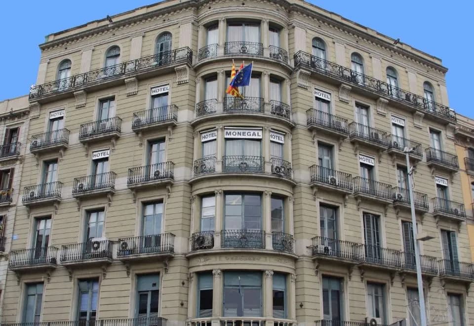 Hotel Monegal