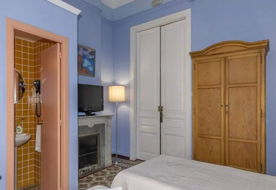 Hostal Girona