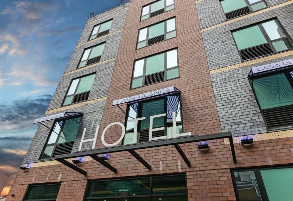 Casa Blanca Hotel Brooklyn