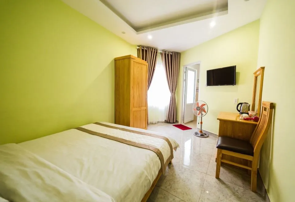 Trung Nhan Hotel