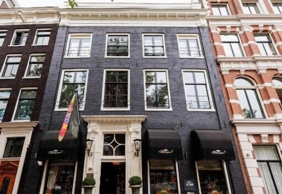 The Pavilions Amsterdam, The Toren