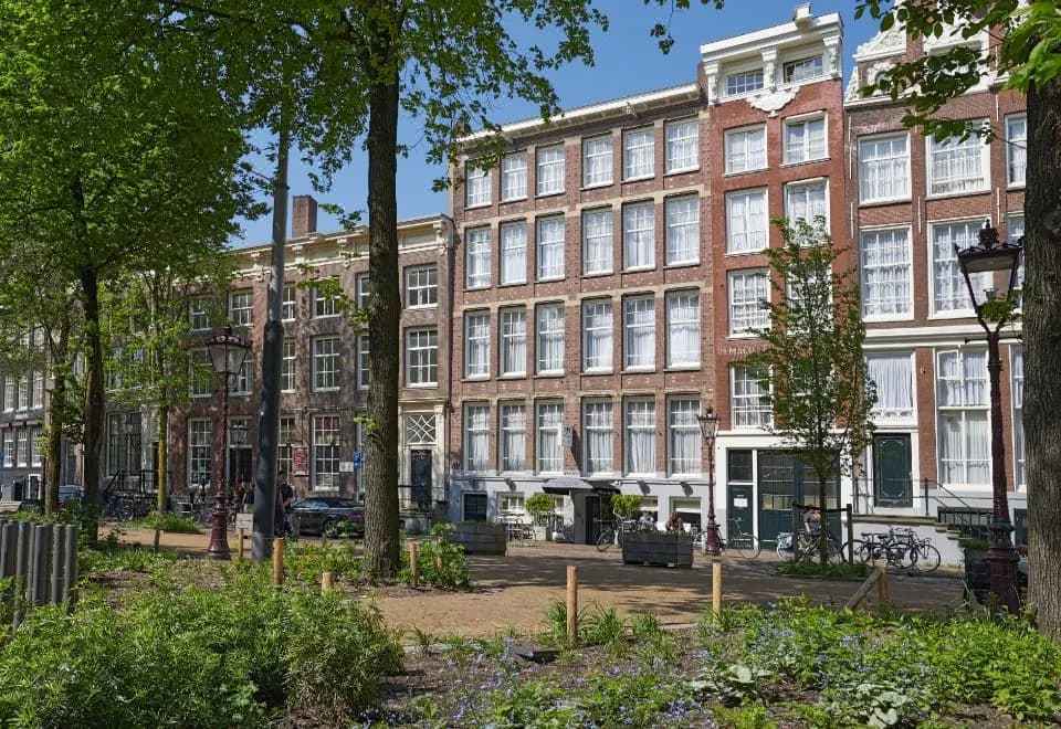 Nova Hotel