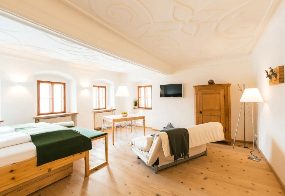 Hallstatt Hideaway - Adults Only