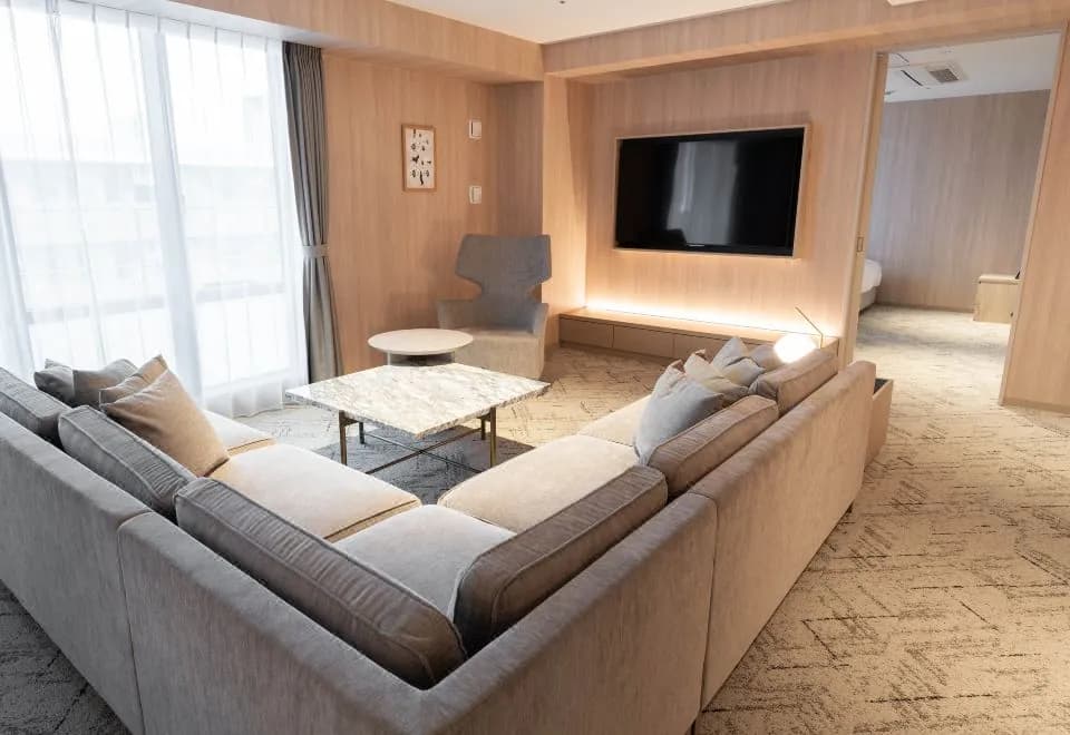 HOTEL THE LEBEN