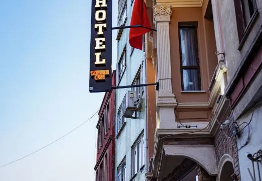 Grand Balyan Hotel & Restaurant