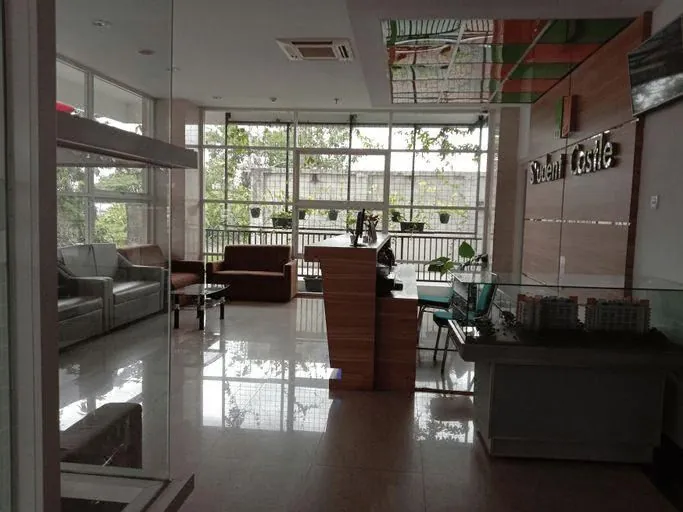 Nia Room at Student Castle Apartement