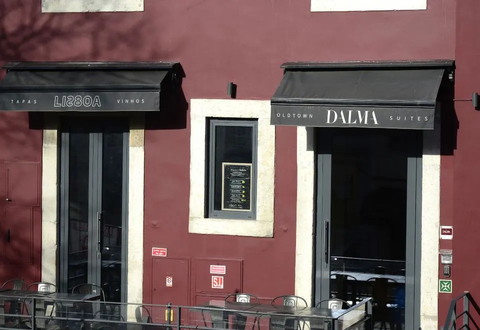 Dalma Old Town Suites