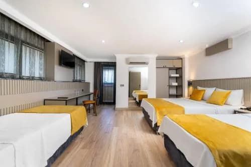 Lemon Hotel