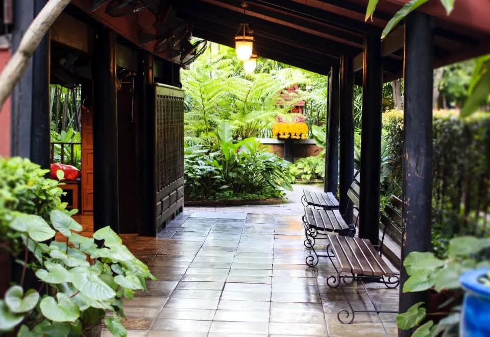 Zen Rooms Residency