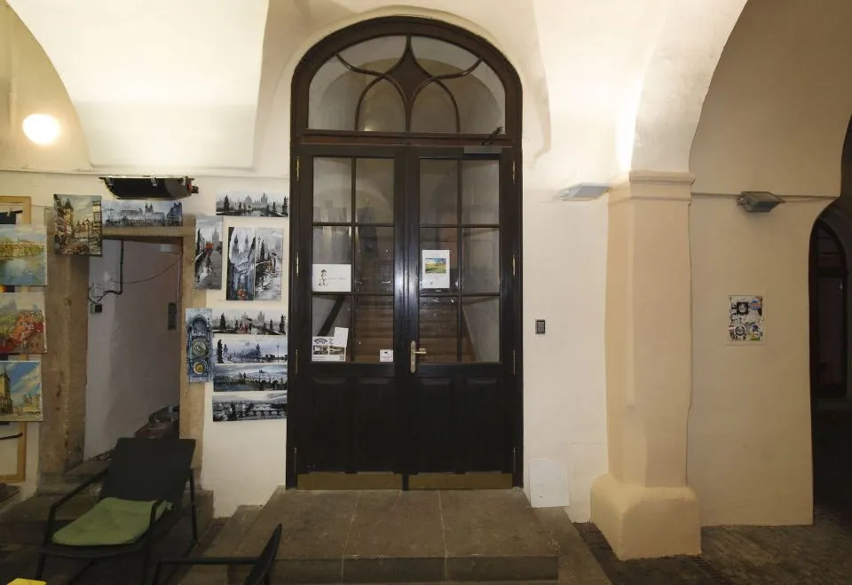 Karlova 25 Apartments