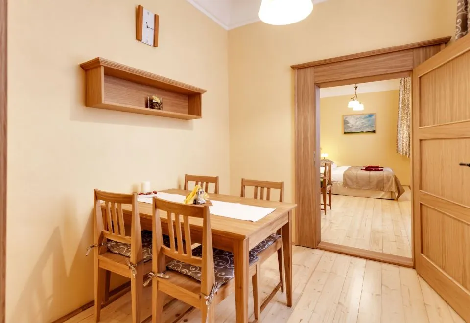 Karlova 25 Apartments