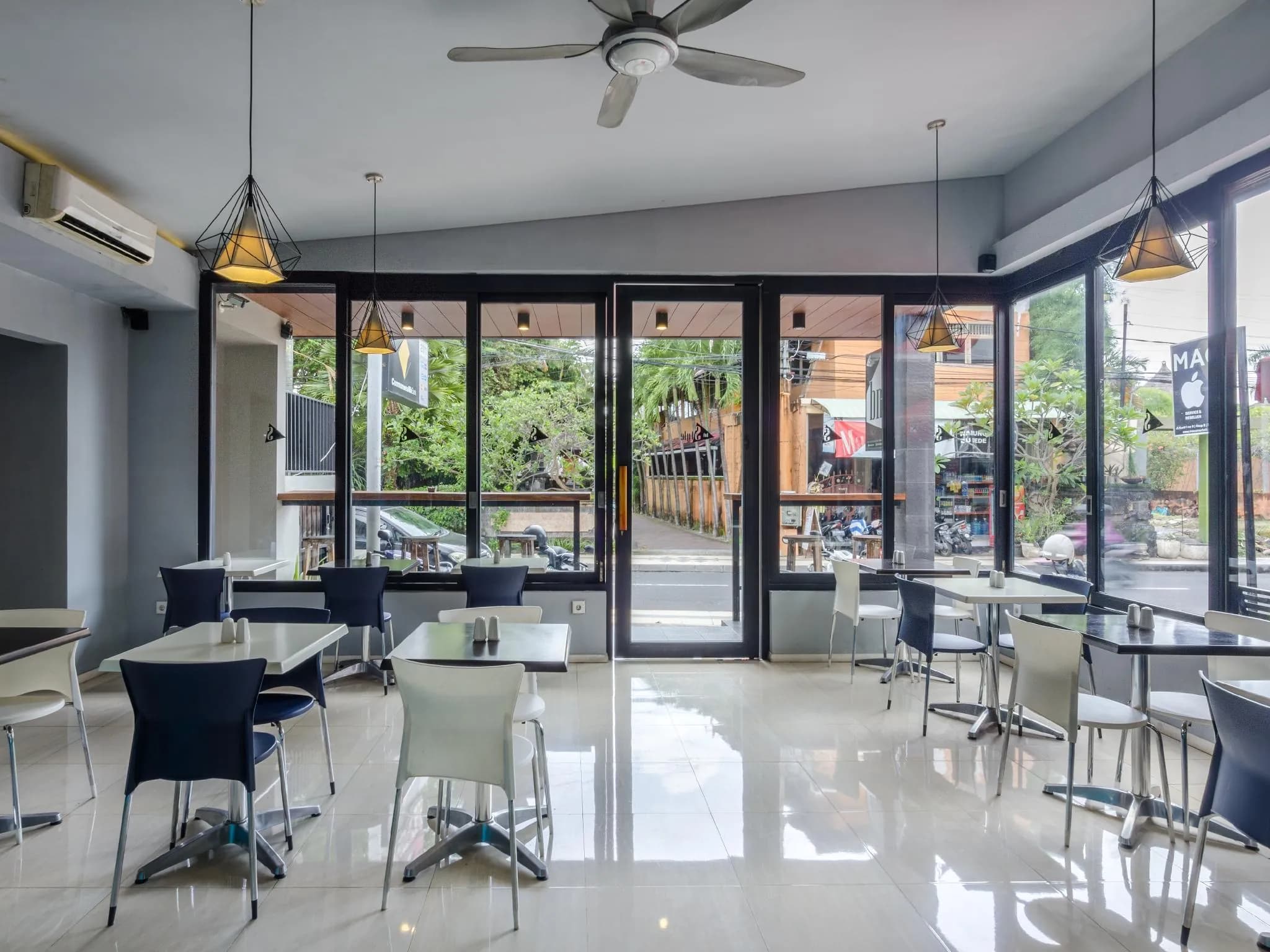 OYO 2854 COZY B&B Seminyak